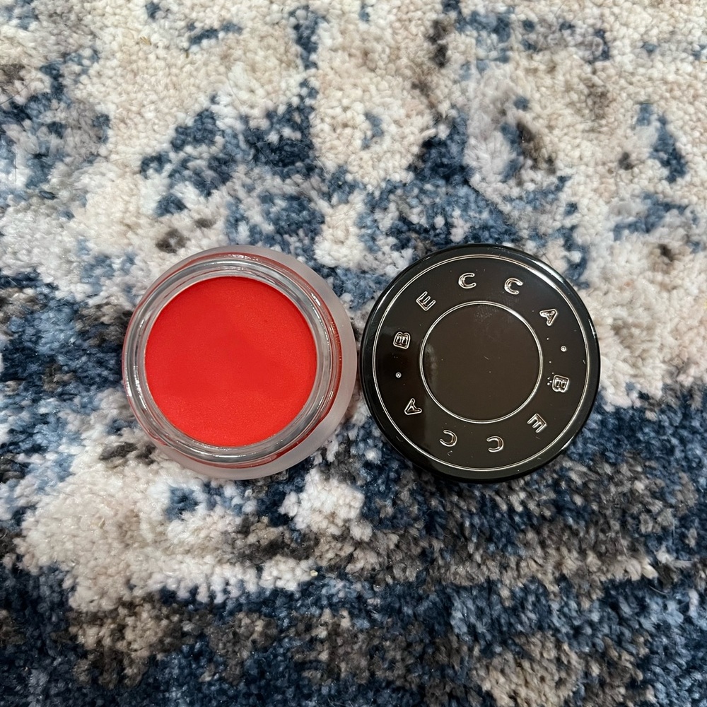 Becca Cosmetics color corrector